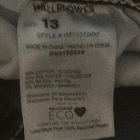 Wallflower Women's Blue Jeans - Picture 6 of 8